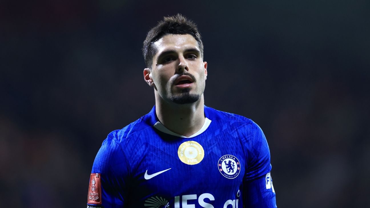 转会传闻:曼城关注切尔西边锋佩德罗·内托,阿森纳等队争夺戈德茨